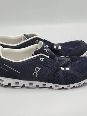 On Cloud Navy & White Men's Running Shoes Size M13 Swiss-engineered